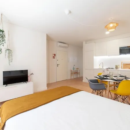 Monsanto Hill House - No. 565 R/c D * Lisbona